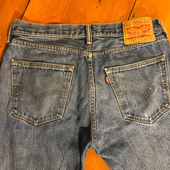 Vintage Levi's 501 Medium Wash – 32 x 32 - Picture 2 of 12